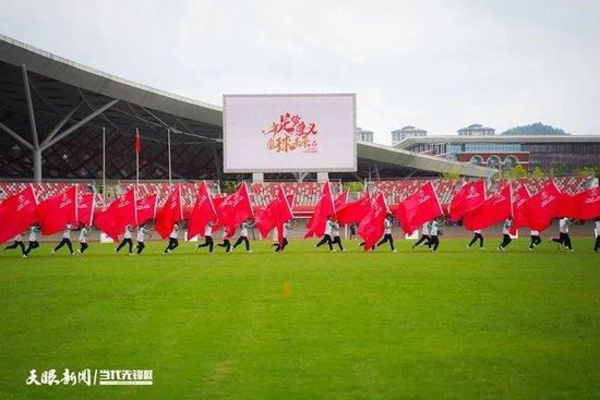 200杆枪、6000发子弹、百余处炸点2010-《唐山大地震》2010年10月，范冰冰凭借电影《观音山》荣获东京国际电影节最佳女主角奖，成为国际A级电影节影后